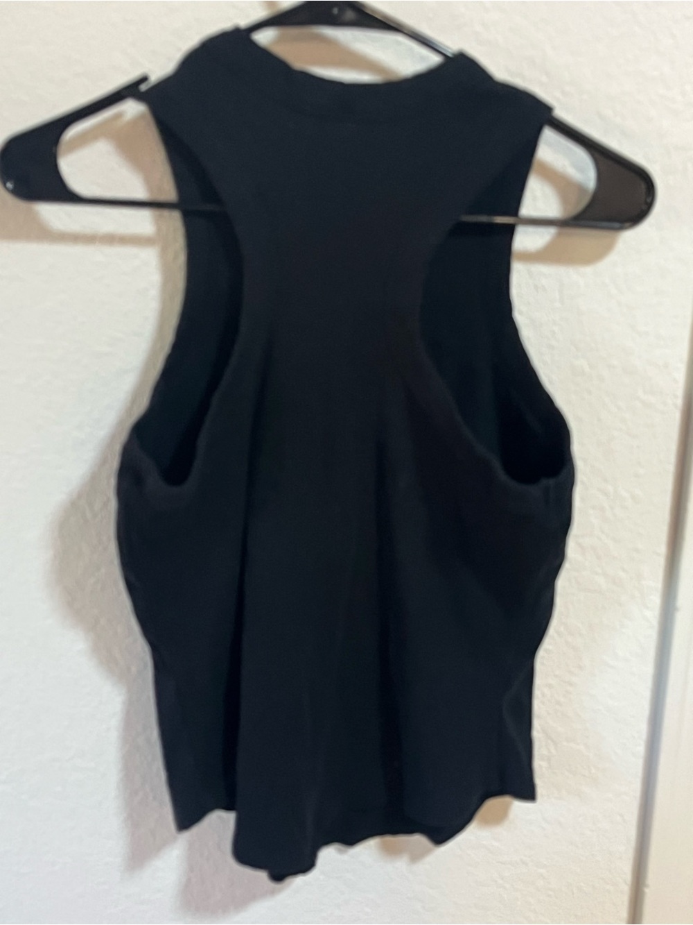 Fabletics Black Ribbed Muscle Tank - Picture 4 of 11